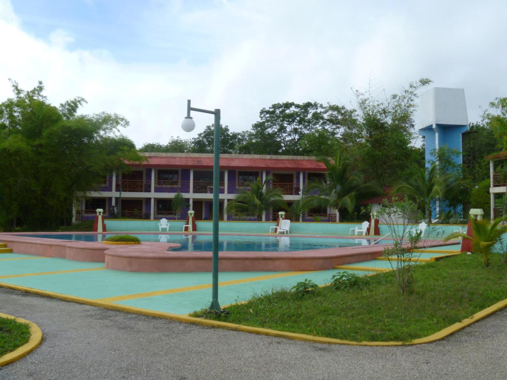 Hotel Debliz Xpujil Ngoại thất bức ảnh