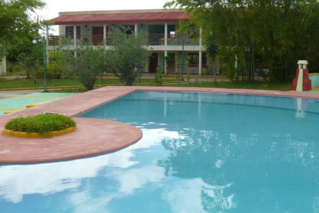 Hotel Debliz Xpujil Ngoại thất bức ảnh