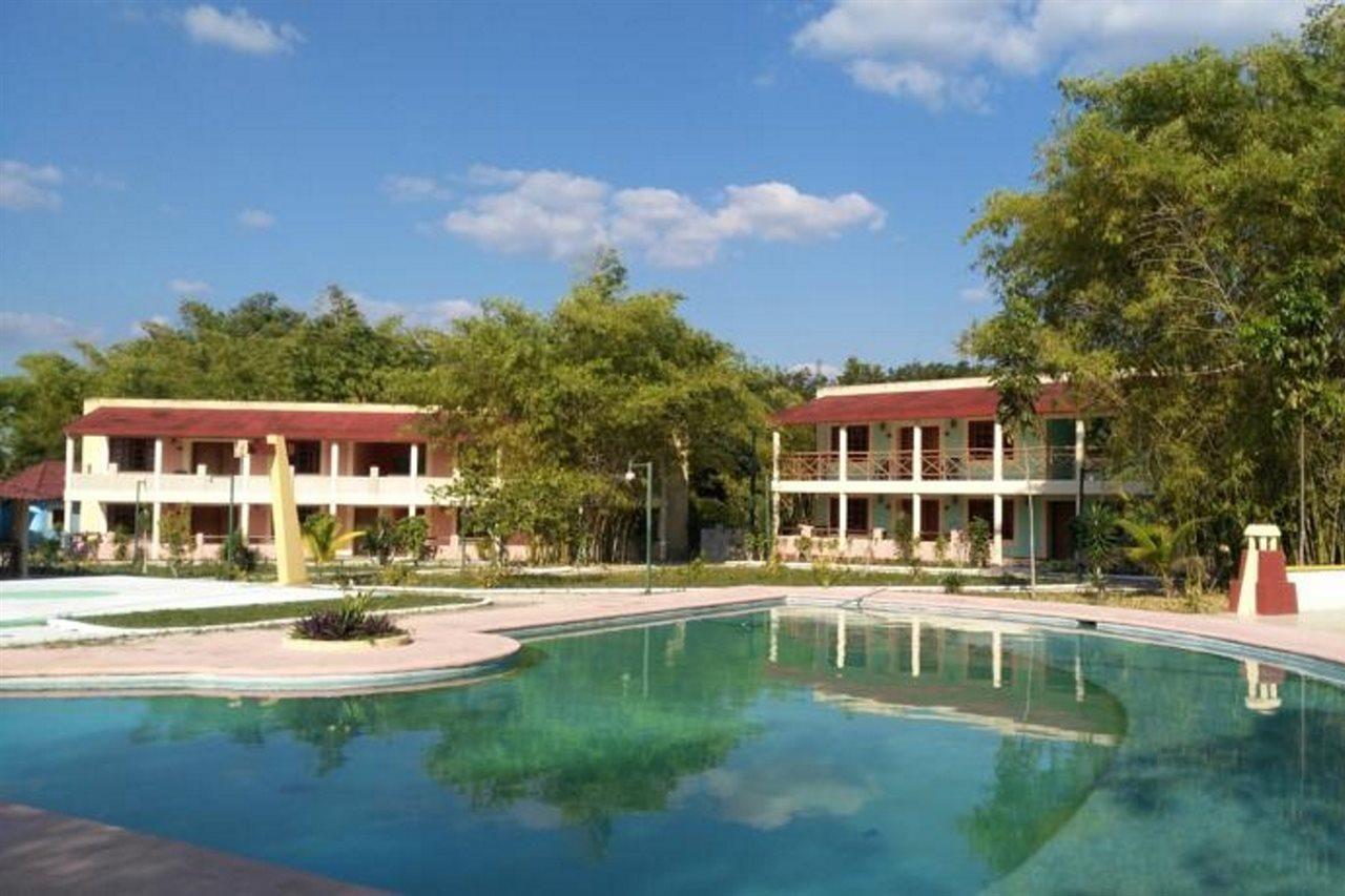 Hotel Debliz Xpujil Ngoại thất bức ảnh